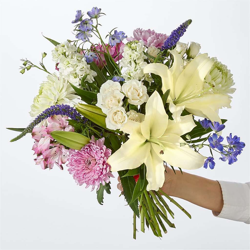 Winter Celebration Bouquet – Deux Gars Des Fleurs, Sorel PQ