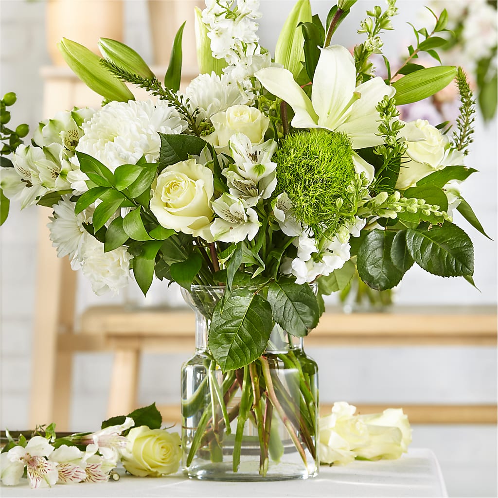Classic Ivory – A Florist Original – Deux Gars Des Fleurs, Sorel PQ