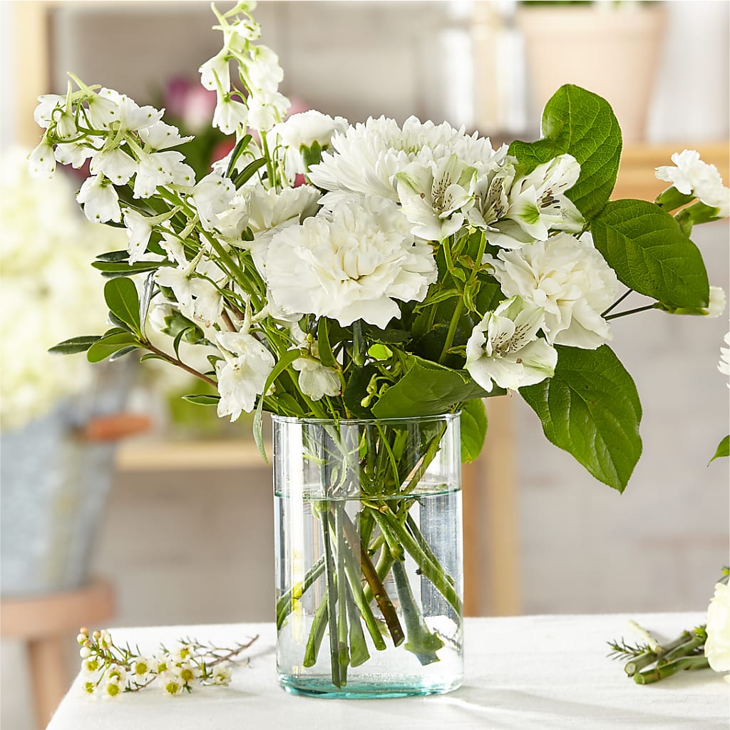 Classic Ivory – A Florist Original – Deux Gars Des Fleurs, Sorel PQ