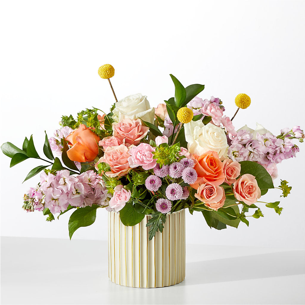French Market Bouquet with Ivory Vase – Deux Gars Des Fleurs, Sorel PQ