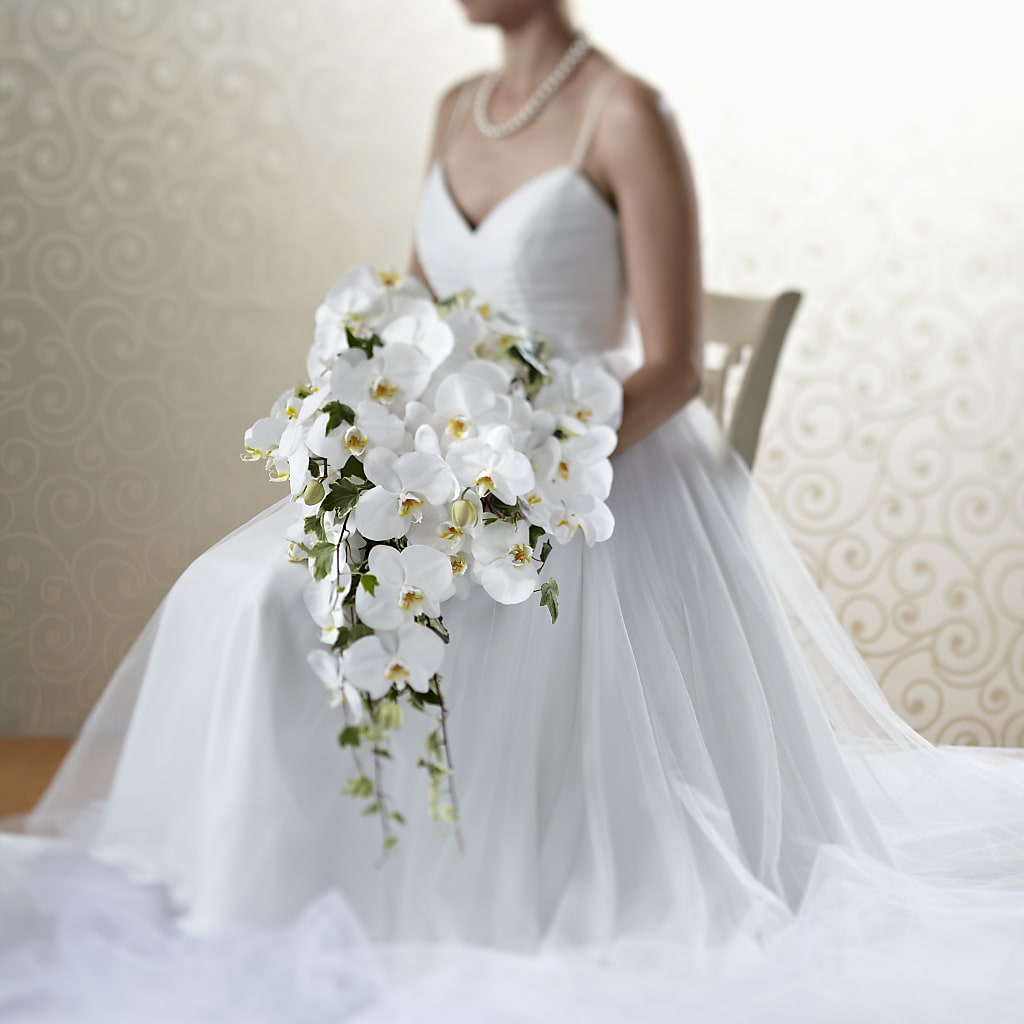 Classic White Bouquet – Deux Gars Des Fleurs, Sorel PQ