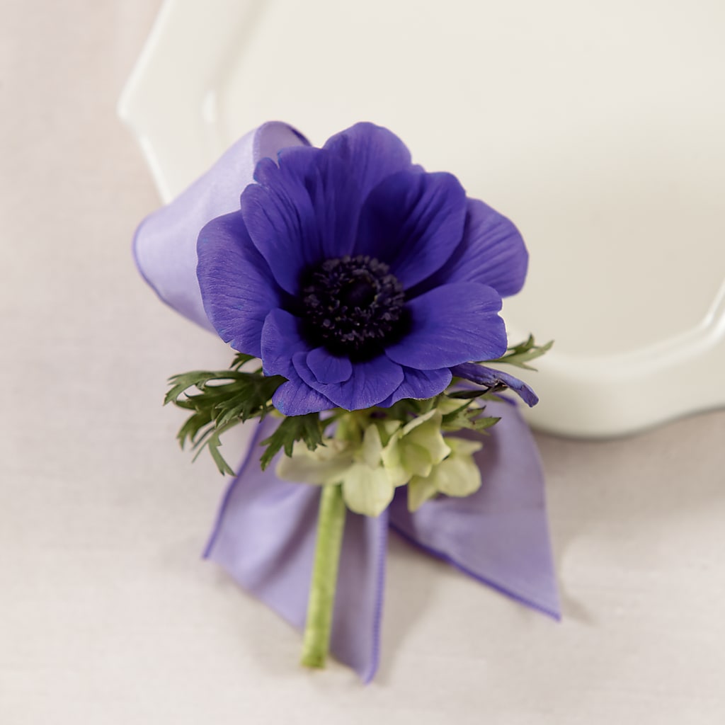 Purple Passion Boutonniere – Deux Gars Des Fleurs, Sorel PQ
