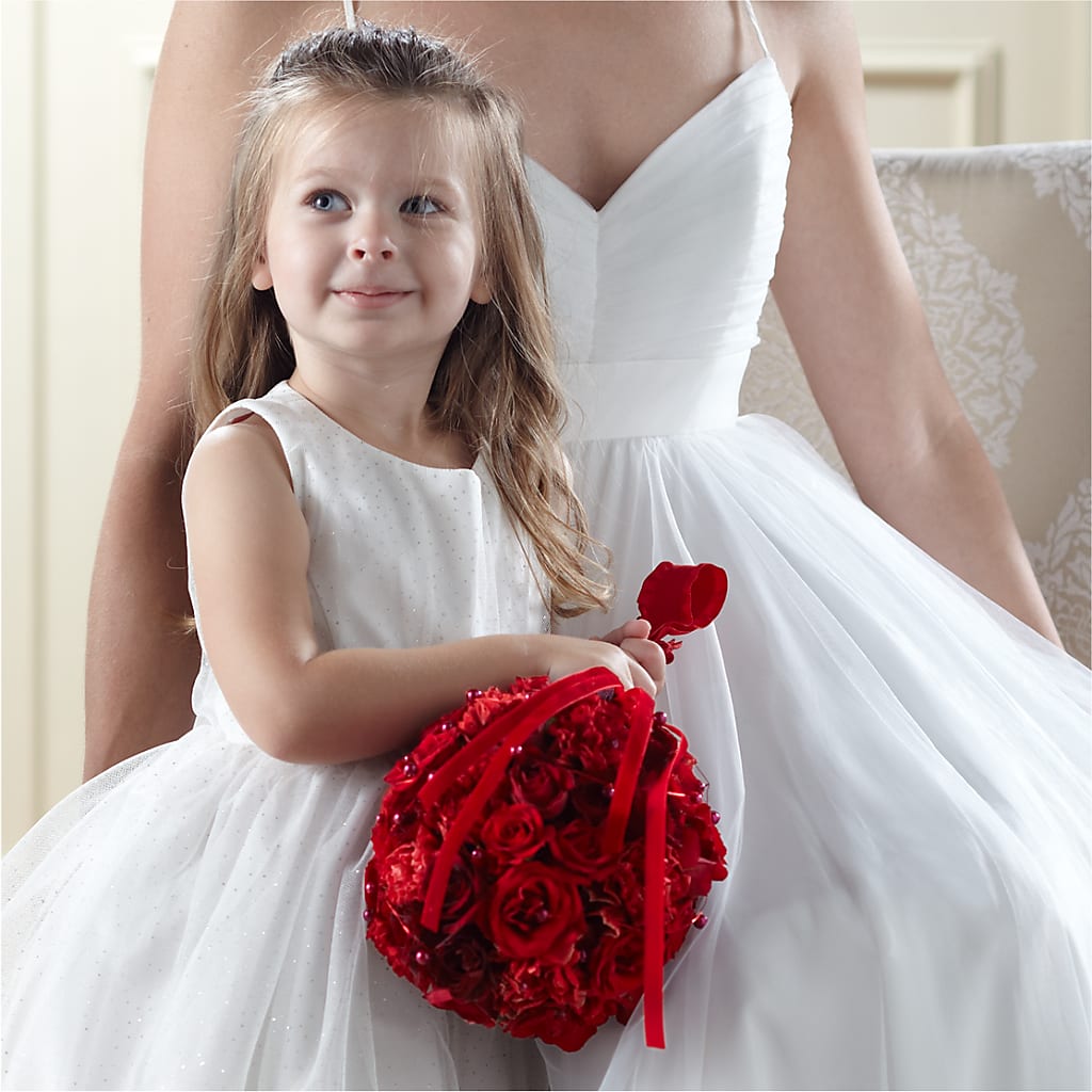 Pure at Heart Flower Girl Arrangement – Deux Gars Des Fleurs, Sorel PQ
