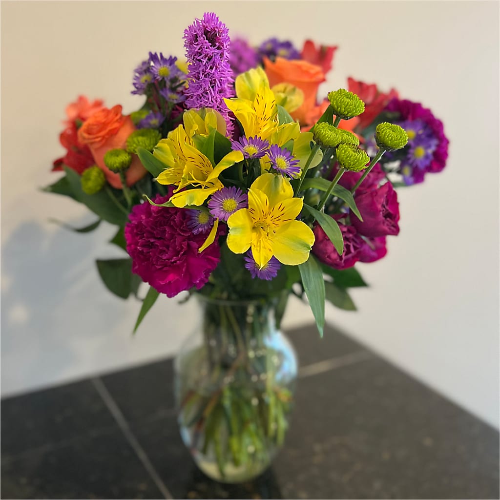 Bold & Bright – A Florist Original –  Deux Gars Des Fleurs, Sorel PQ