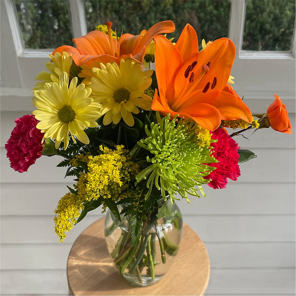 Bold & Bright – A Florist Original –  Deux Gars Des Fleurs, Sorel PQ