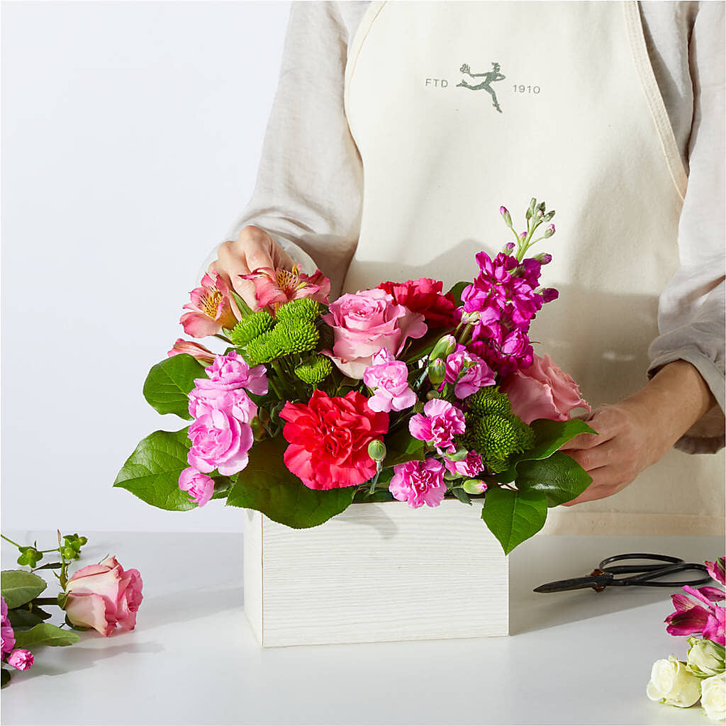 Sweetberry Box – A Florist Original –  Deux Gars Des Fleurs, Sorel PQ