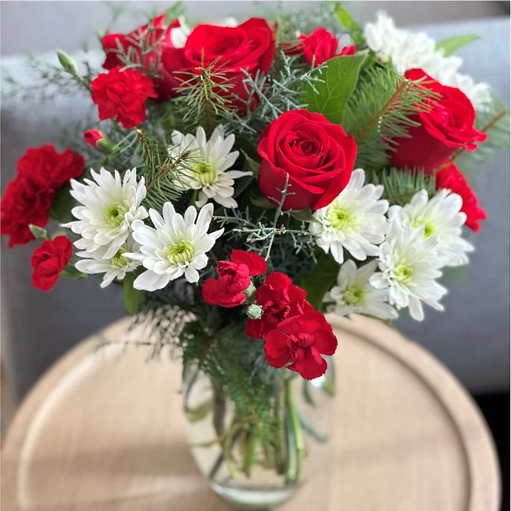 Seasonal Magic Bouquet –  Deux Gars Des Fleurs, Sorel PQ