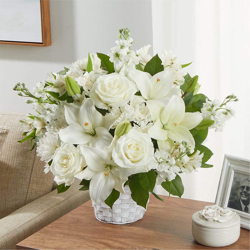 Peaceful Reflections Arrangement –  Deux Gars Des Fleurs, Sorel PQ