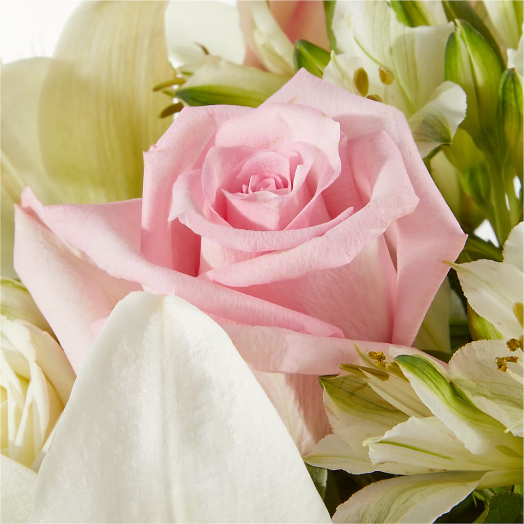 Kindhearted Bouquet –  Deux Gars Des Fleurs, Sorel PQ