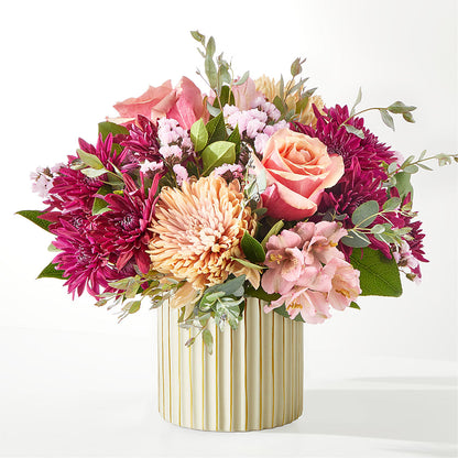Berry Cobbler Bouquet with Ivory Vase –  Deux Gars Des Fleurs, Sorel PQ