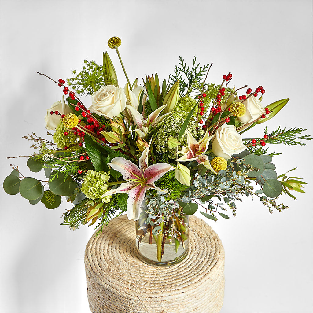 Berry & Bright Bouquet –  Deux Gars Des Fleurs, Sorel PQ
