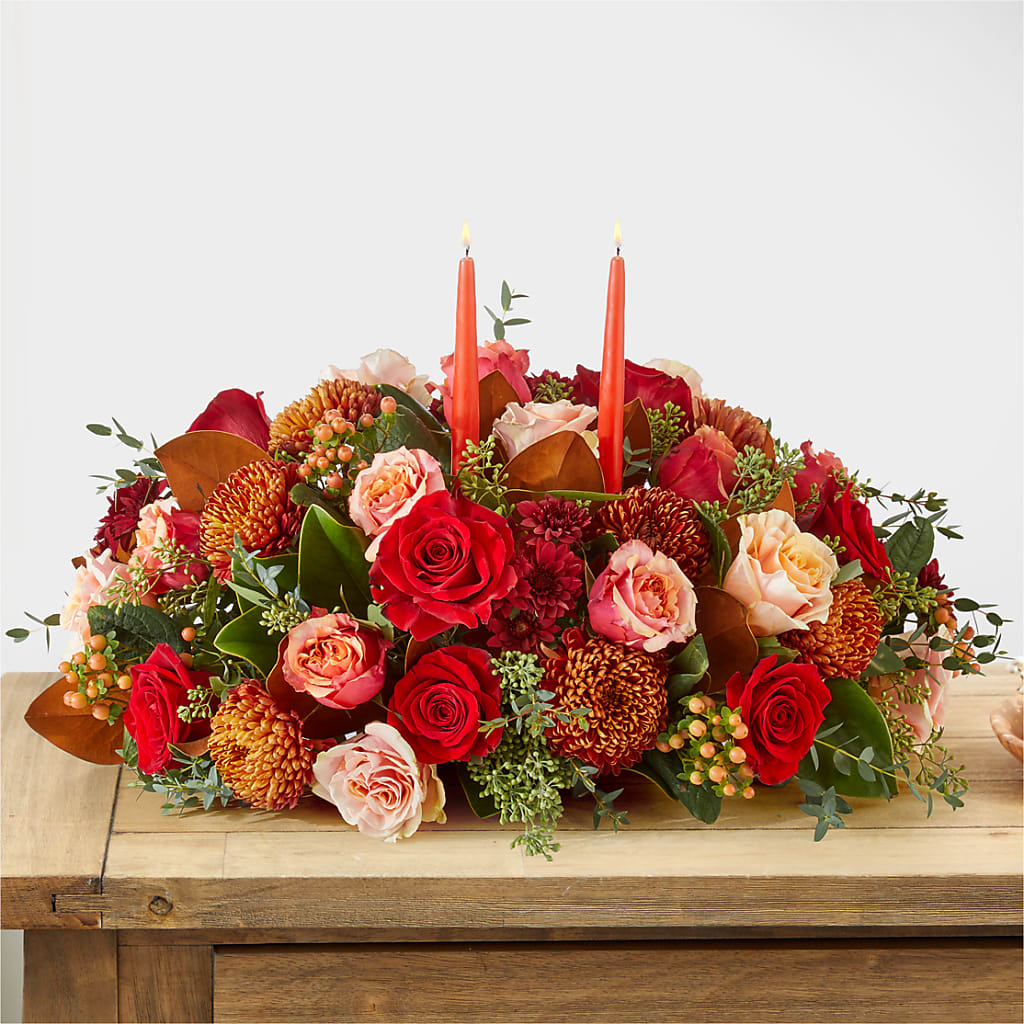 Gather Near Centerpiece –  Deux Gars Des Fleurs, Sorel PQ